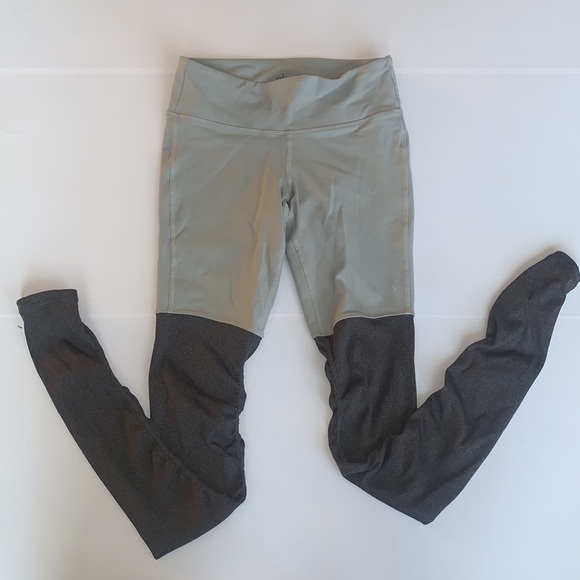 Alo Yoga Goddess Leggings Size Small Gray - Picture 3 of 9